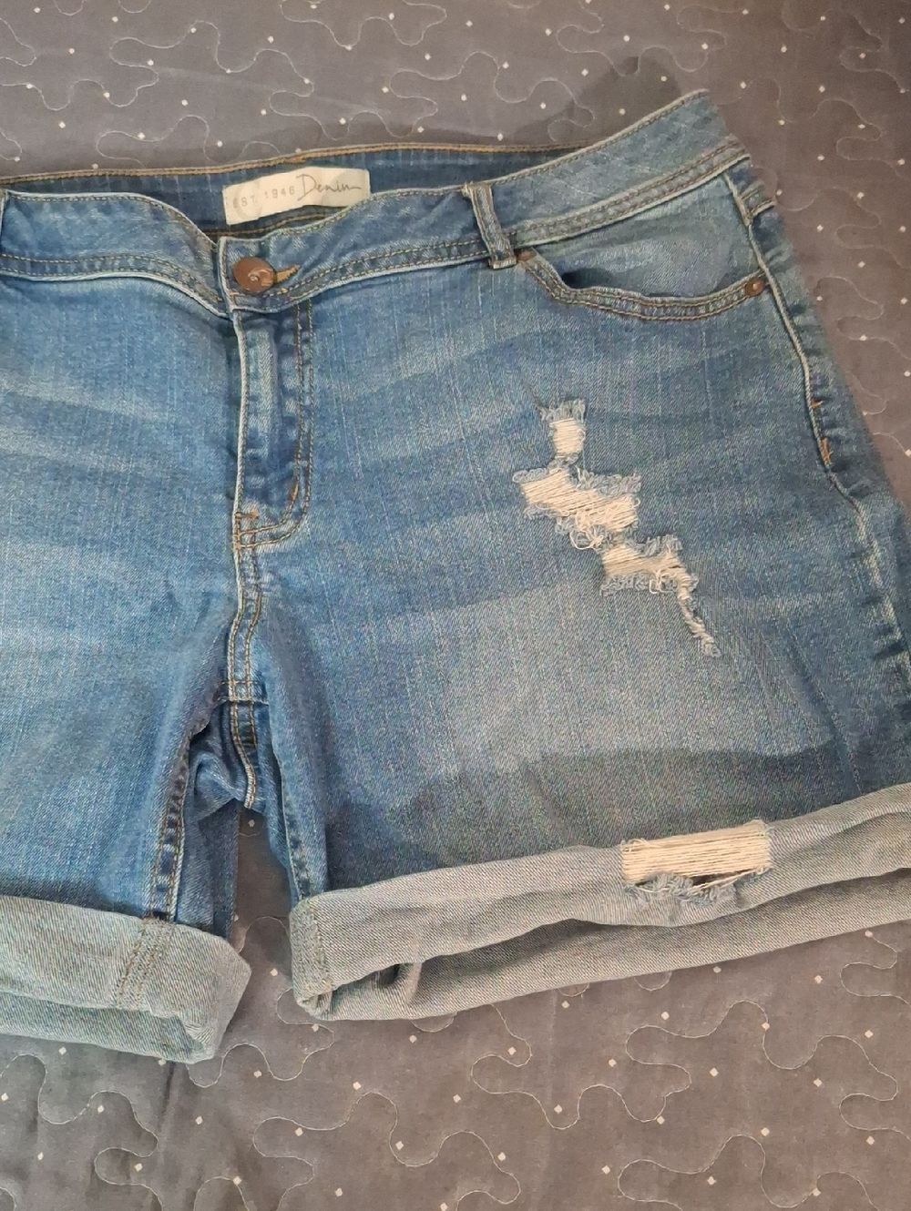 Cato Modern Light Blue Distressed Denim Shorts size 16